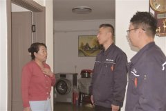 高新公用中心配备26部电线小时接听用户来电