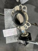 46吨超大口径闸阀通过API 598水气双零泄漏测试