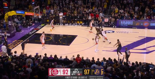 斯马特加盟湖人后与东契奇联手首战告捷