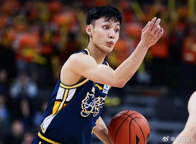 麦考尔回归助阵，徐杰粤语拉票引爆京粤G1大战